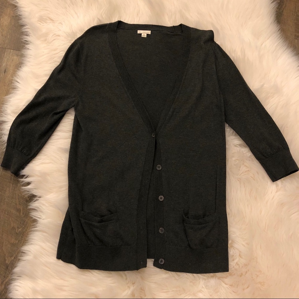 Gap gray 3 quarter length sleeve cardigan